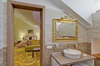Отель Beis Spa Hotel Resort Алматы Двухместный номер Делюкс с 1 кроватью-11